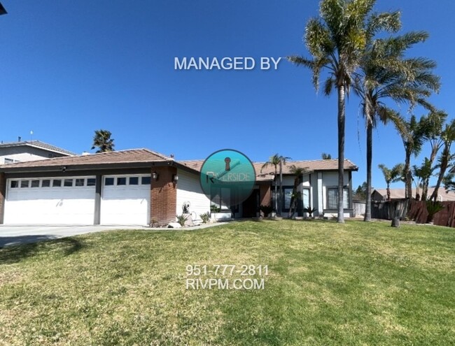 Building Photo - DREAM RENTAL POOL HOME IN RIALTO!!