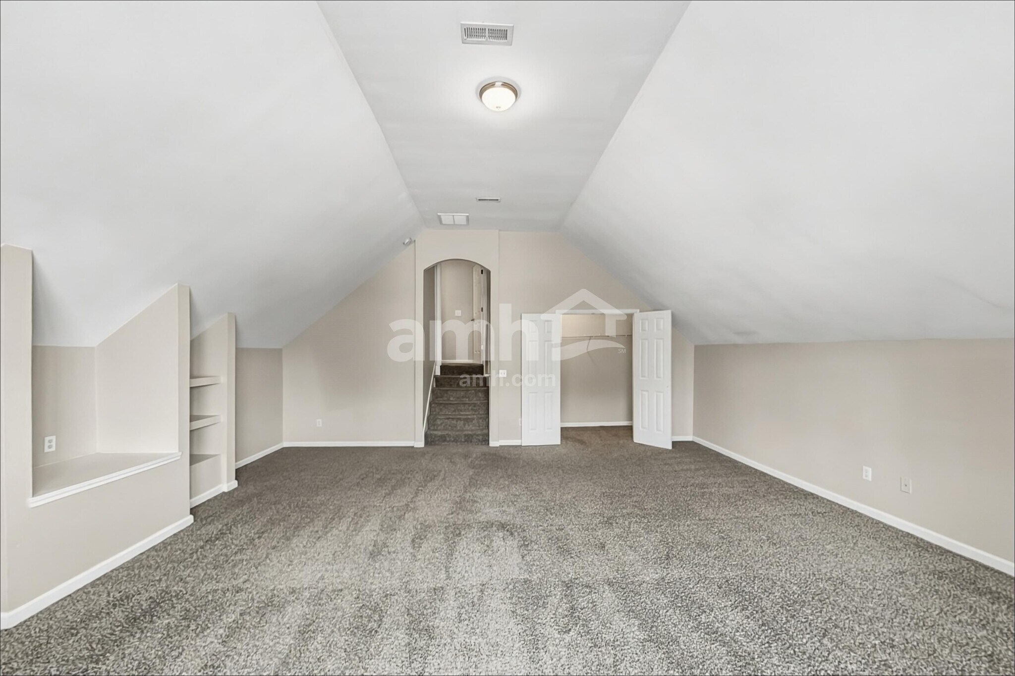 Building Photo - 204 Annesbury Ln