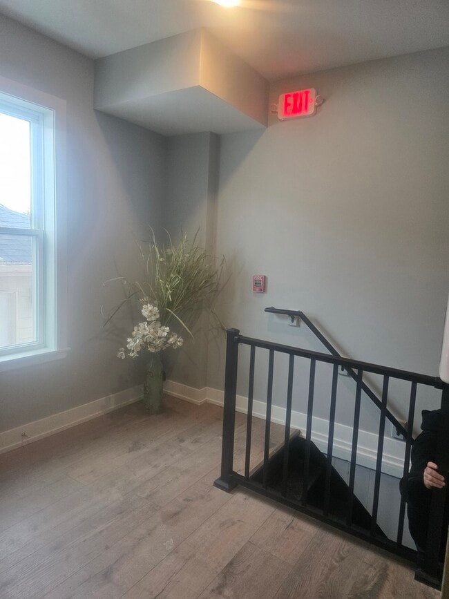 Building Photo - 1 Main St