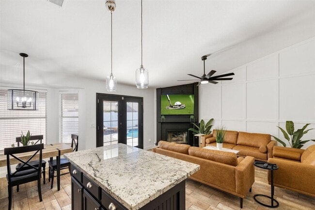 Building Photo - 4525 E Angela Dr