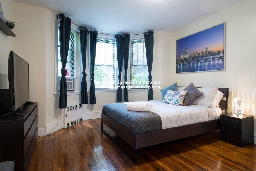 Primary Photo - 58 Queensberry St