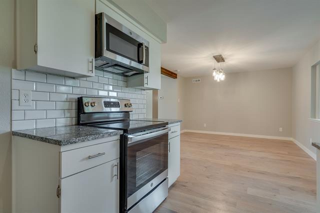 Building Photo - 930 Briarwood Dr