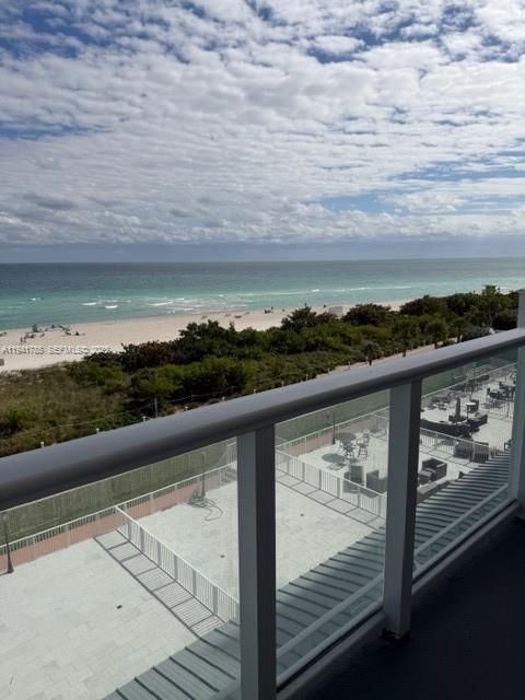 Building Photo - 5601 Collins Ave