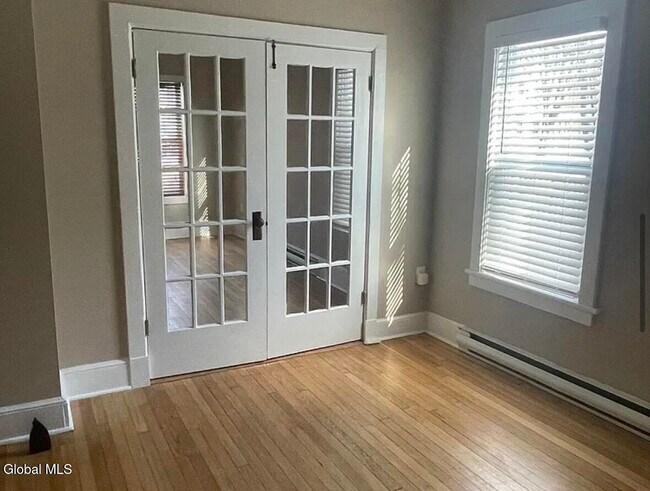 Building Photo - 110 Van Dam St