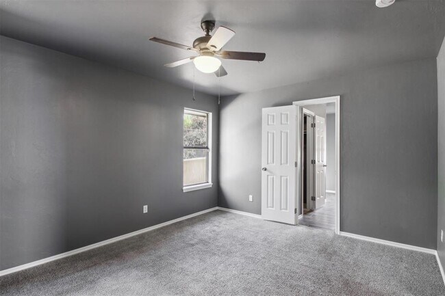 Building Photo - 2817 Green Canyon Dr