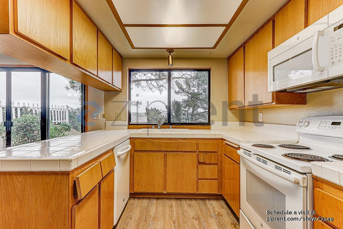 Building Photo - 4636 Huggins Way