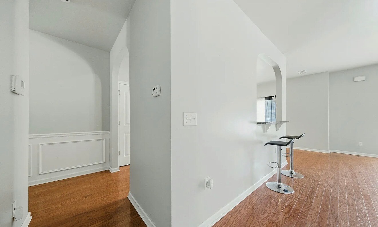 Building Photo - 9 Matador Way