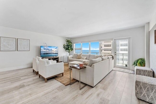 Building Photo - 3750 Galt Ocean Dr