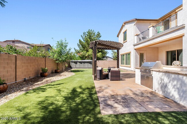 Building Photo - 3615 E Cassia Ln