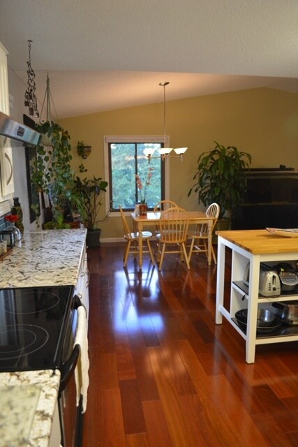 Building Photo - 2246 Oregon Ct
