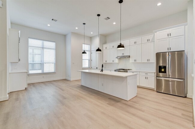 Building Photo - 1821 Prospect St