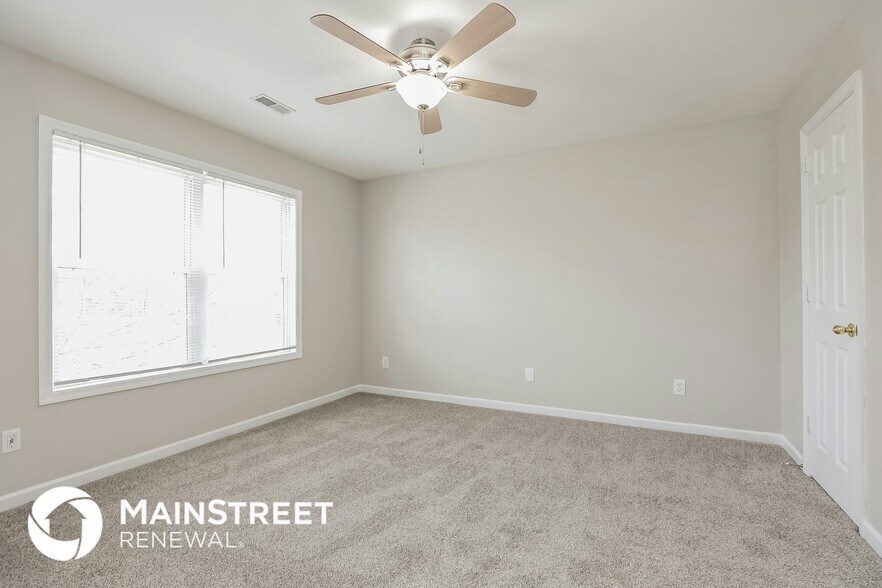 Building Photo - 7002 Summit Ct