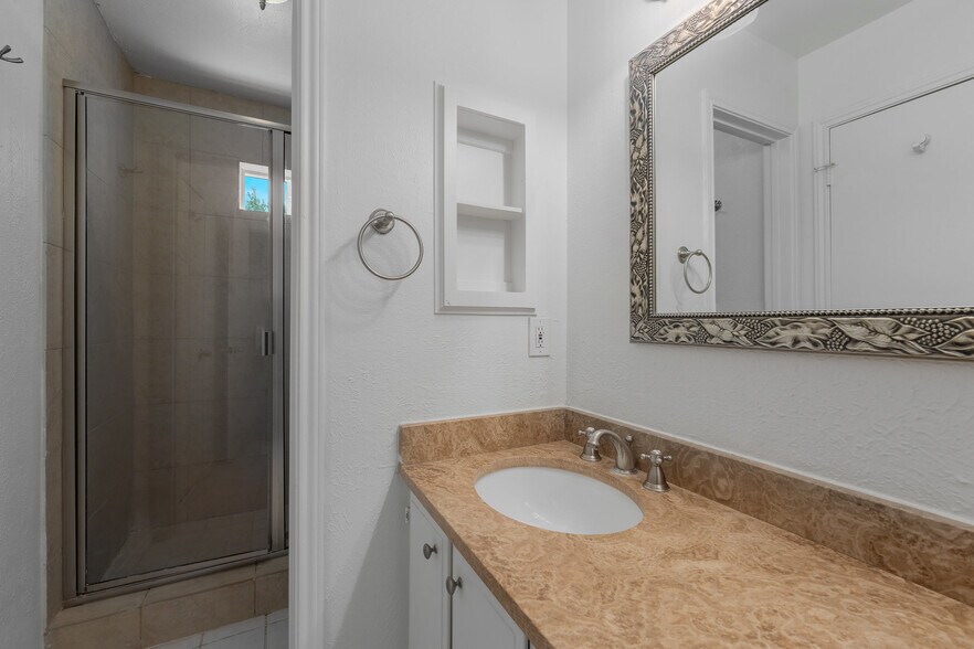 Building Photo - 2815 Welborn St