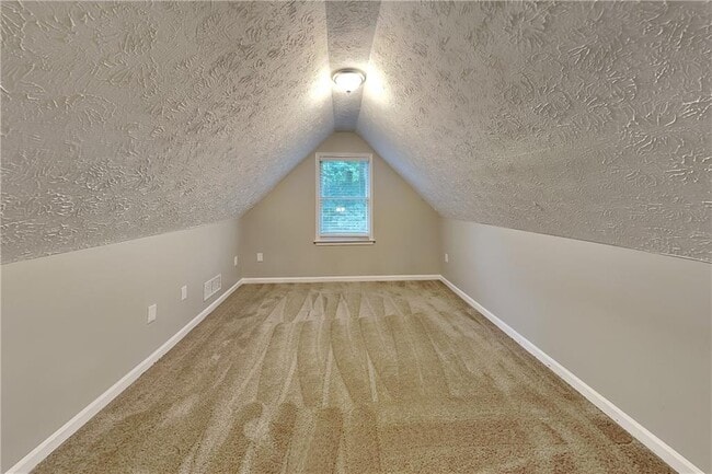Building Photo - 4125 Inola Trail NE