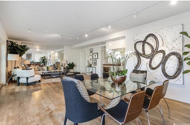 Building Photo - 30 Miller Pl