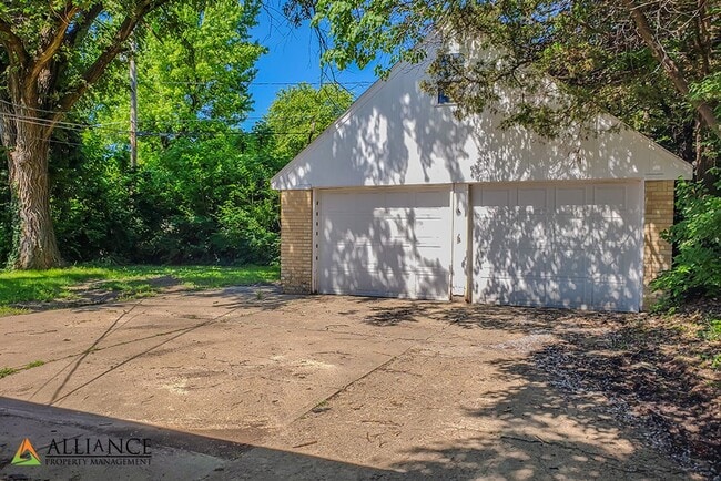 Building Photo - 1533 Pipher Ln