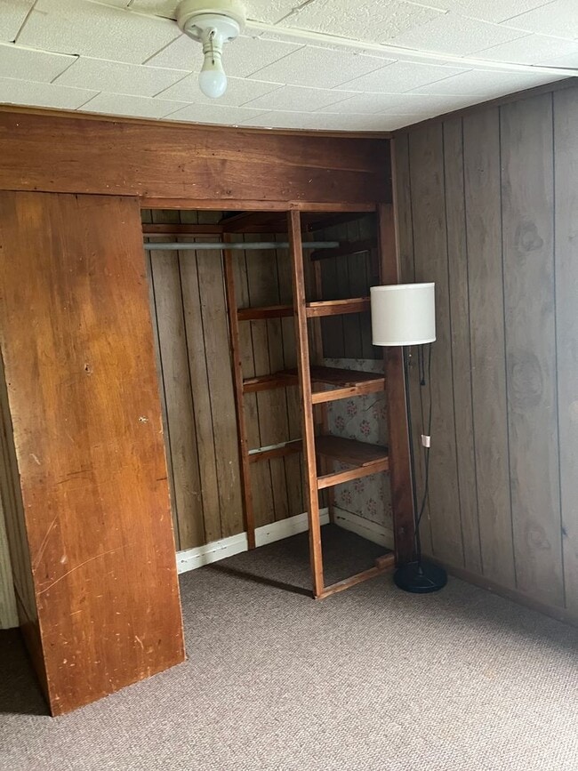 Building Photo - 2-3 Bedroom, 1 Bathroom Detached House in Shippensburg