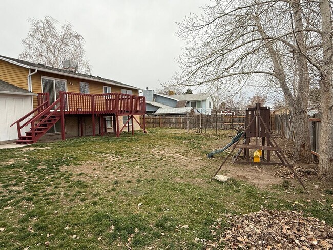 Building Photo - Single-Family Home In West Valley--Includes Fenced Yard!