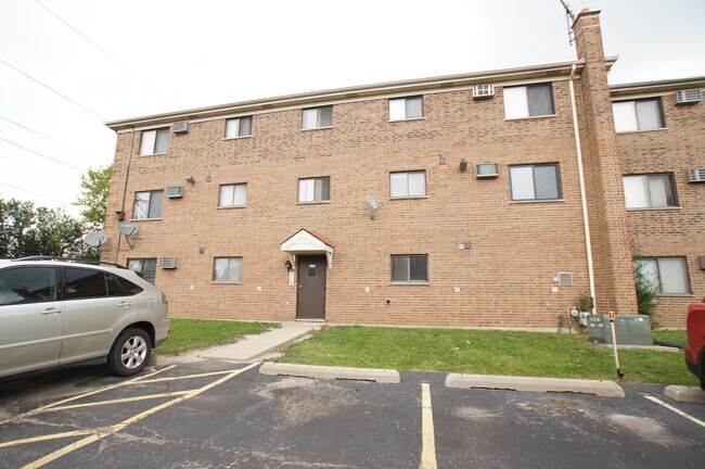 Building Photo - 9290 Hamilton Ct