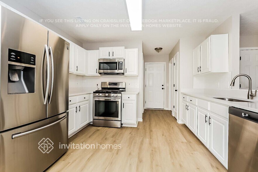 Building Photo - 2108 Freeman Ln