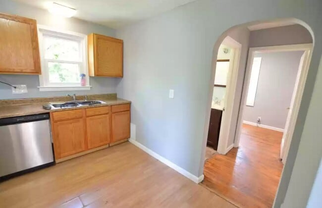 Building Photo - 1006 Willey St