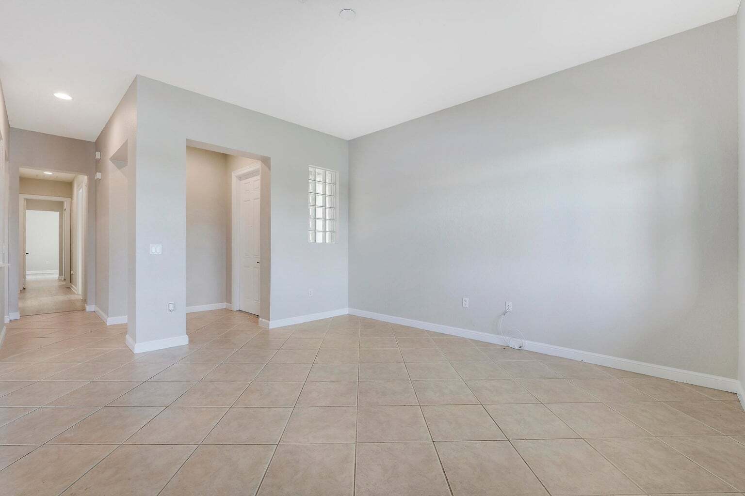 Building Photo - 881 Marina del Ray Ln