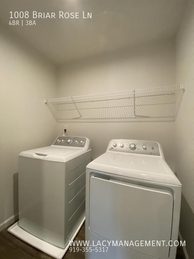 Building Photo - 1008 Briar Rose Ln