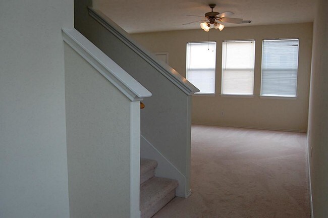Building Photo - 182 N Burberry Park Cir