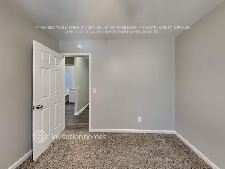 Building Photo - 474 Carlisle Dr