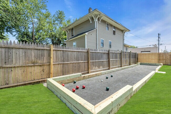 Building Photo - 1205 7th Ave