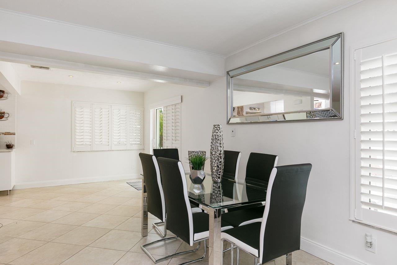 Building Photo - 1900 N Victoria Park Rd