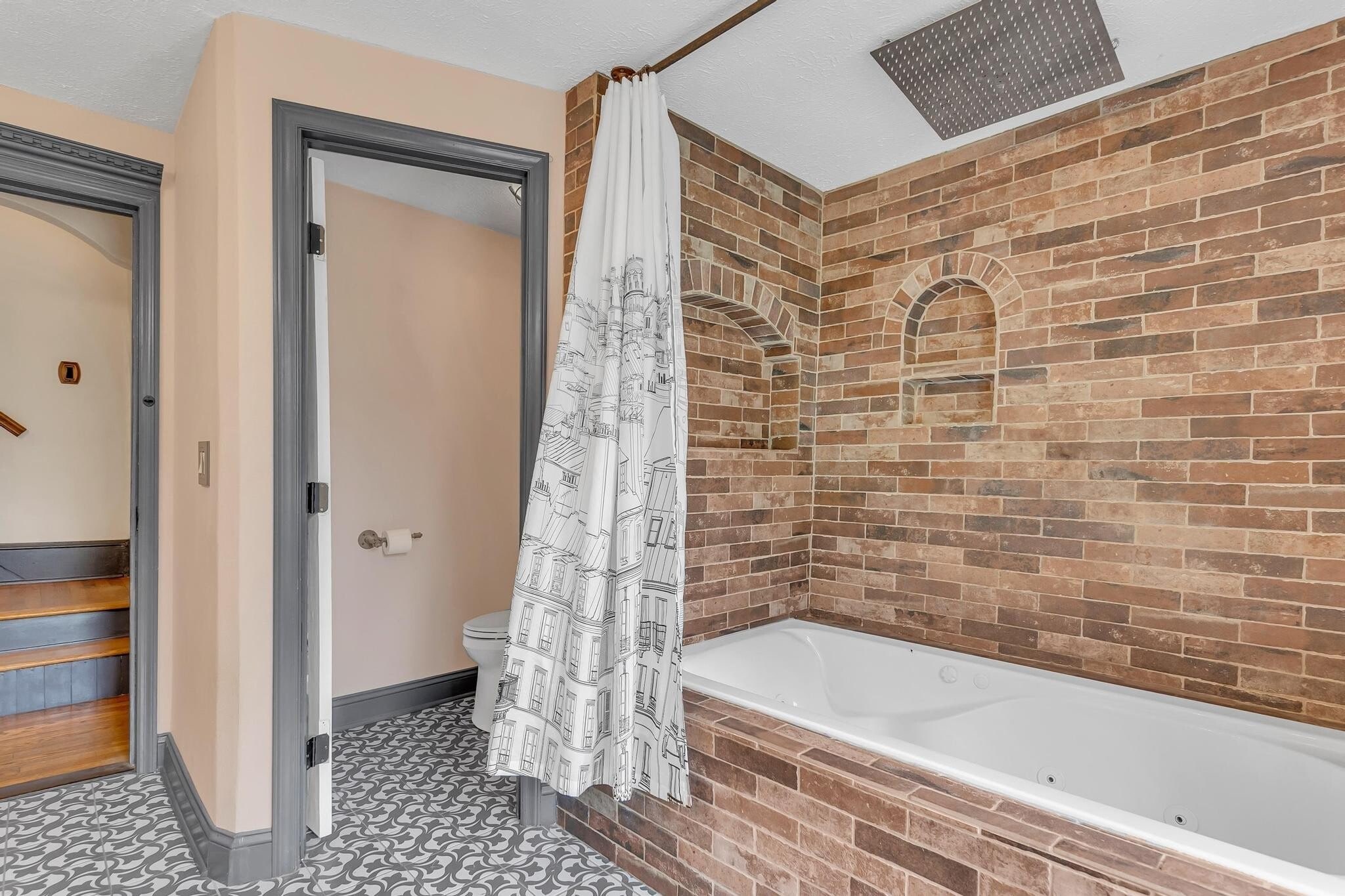 Building Photo - 1688 Overhill Rd