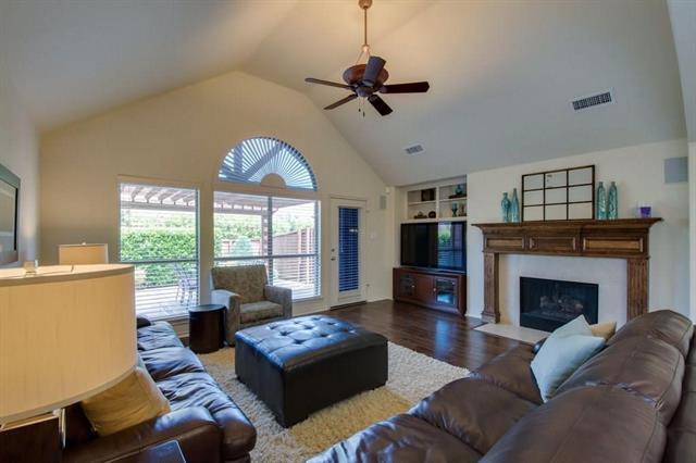 Building Photo - 914 White River Dr