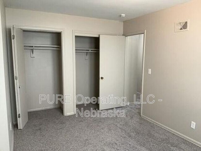 Building Photo - 3107 S 44th St