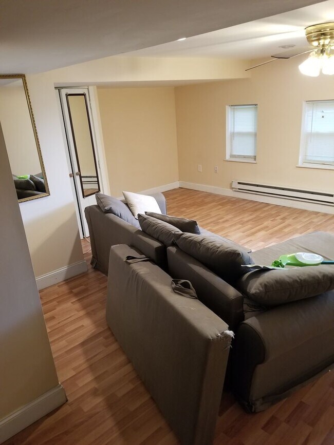 Building Photo - 10903 Nandina Ct