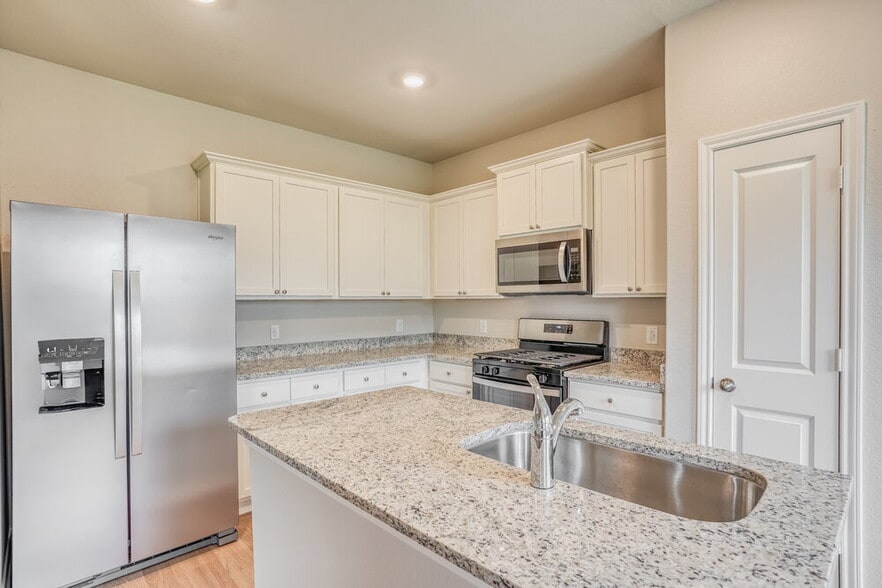 Building Photo - 425 San Miguel Crk Dr