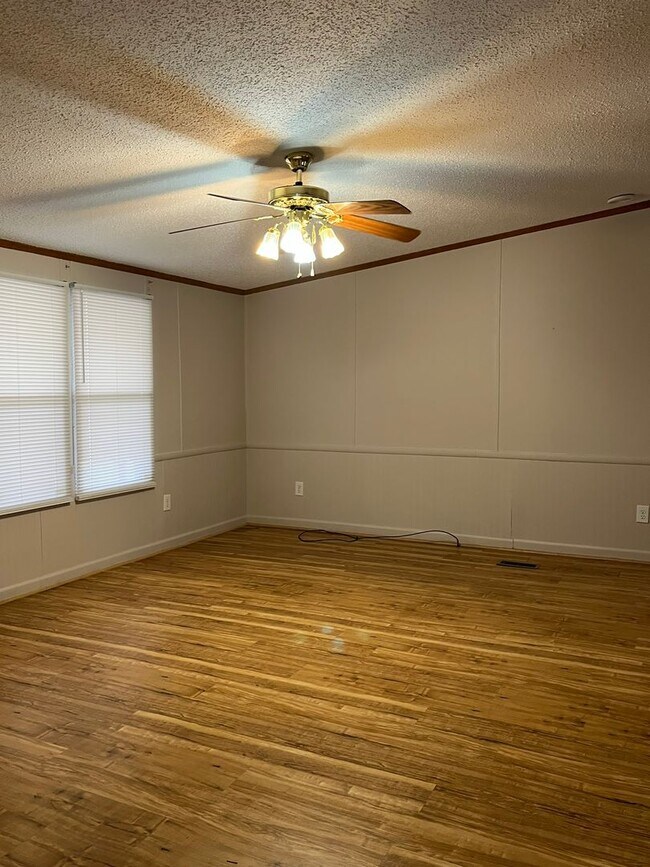 Building Photo - Lexington - Please call Lexington Office at 803-359-0793 to view