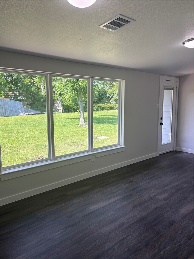 Building Photo - 55 Periwinkle Ct