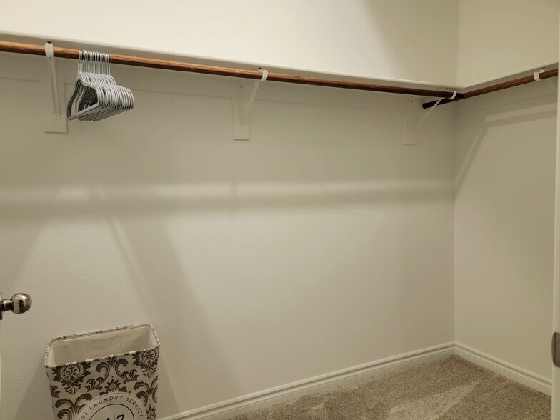 Building Photo - 273 Mount Barcroft Dr