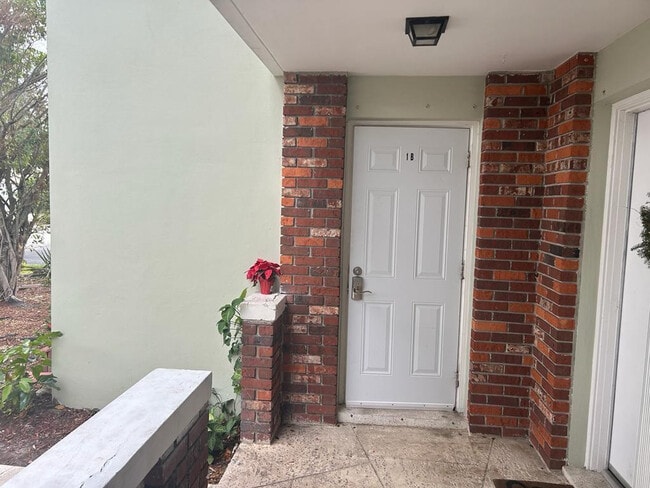 Building Photo - 4213 NE 21st Ave