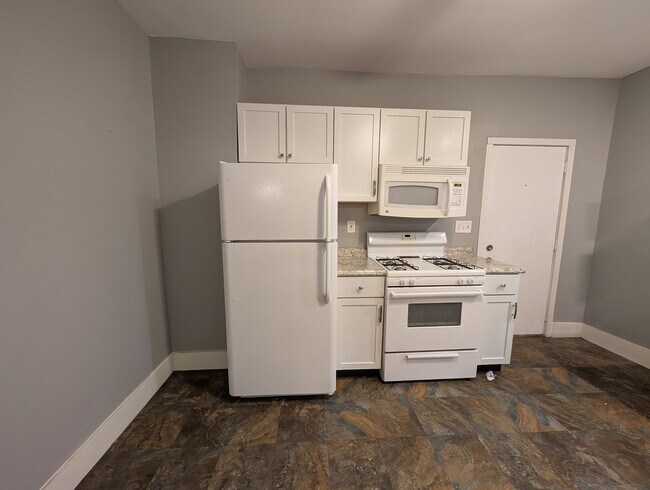 Building Photo - 1955 W 58th-Lower