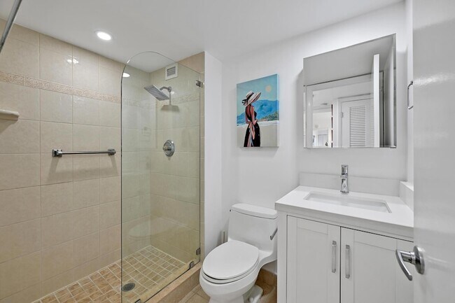 Building Photo - 2860 S Ocean Blvd