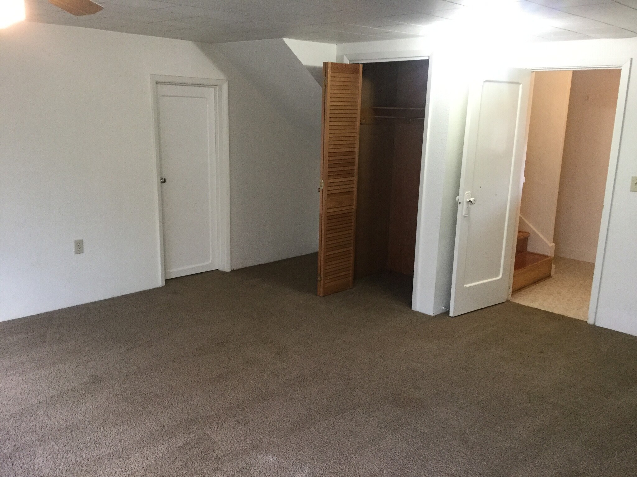 Building Photo - 1010 E 2nd St