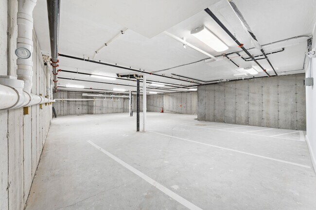 Building Photo - 115 Thurston St