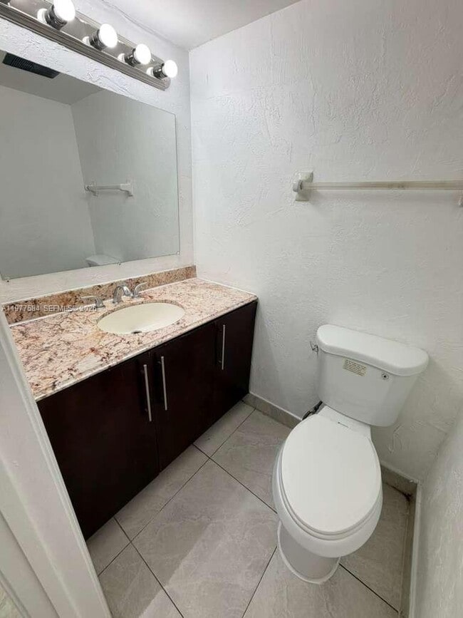 Building Photo - 2462 NW 52nd Ave