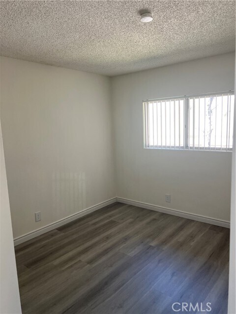 Building Photo - 221 Grayson Way