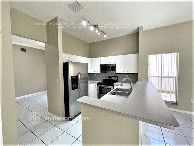 Building Photo - 8153 SW 163rd Ave