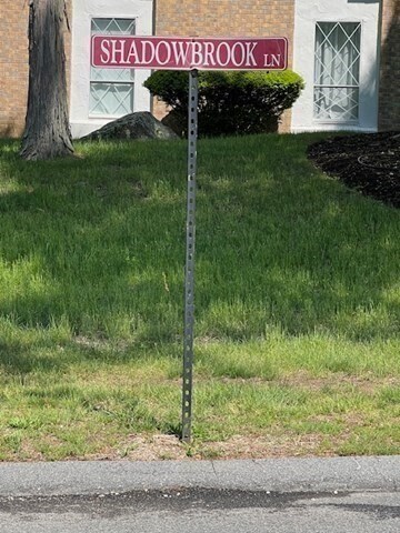 Building Photo - 16 Shadowbrook Ln