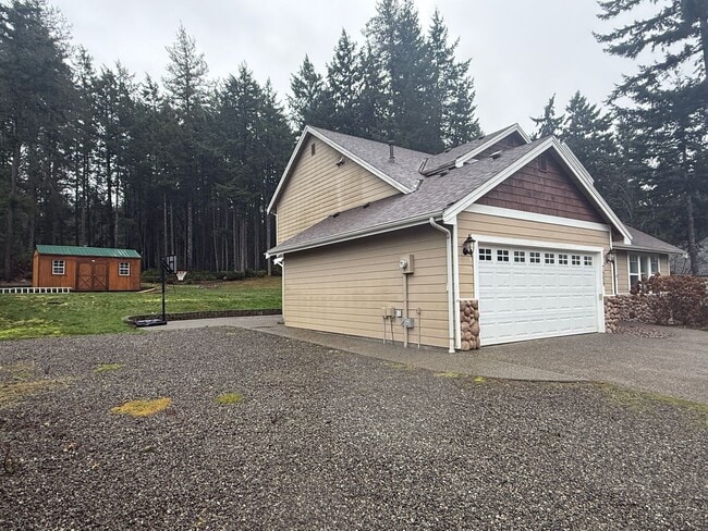 Building Photo - Silverdale 2 Story Home 4bed 2.5 bath