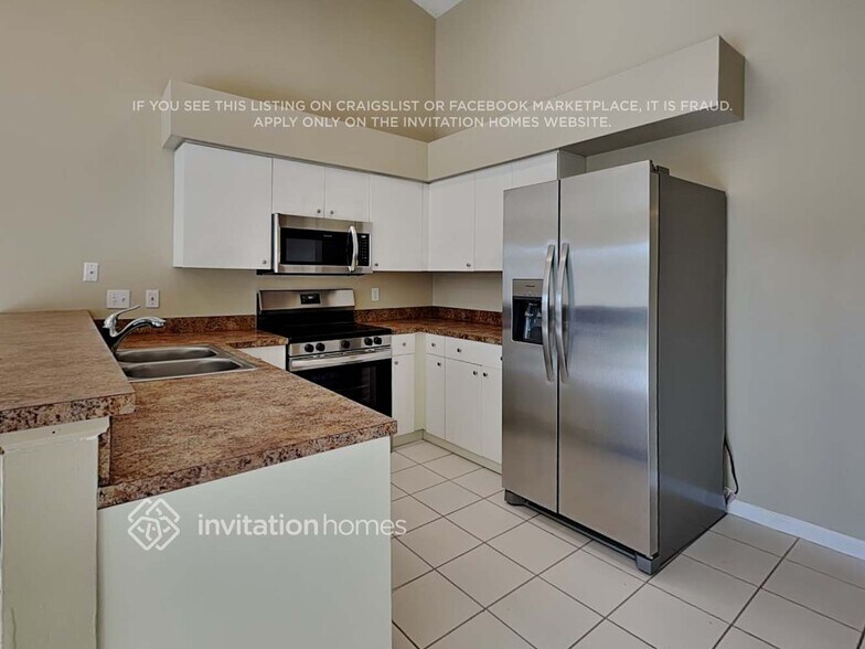 Building Photo - 13048 Meadowbreeze Dr